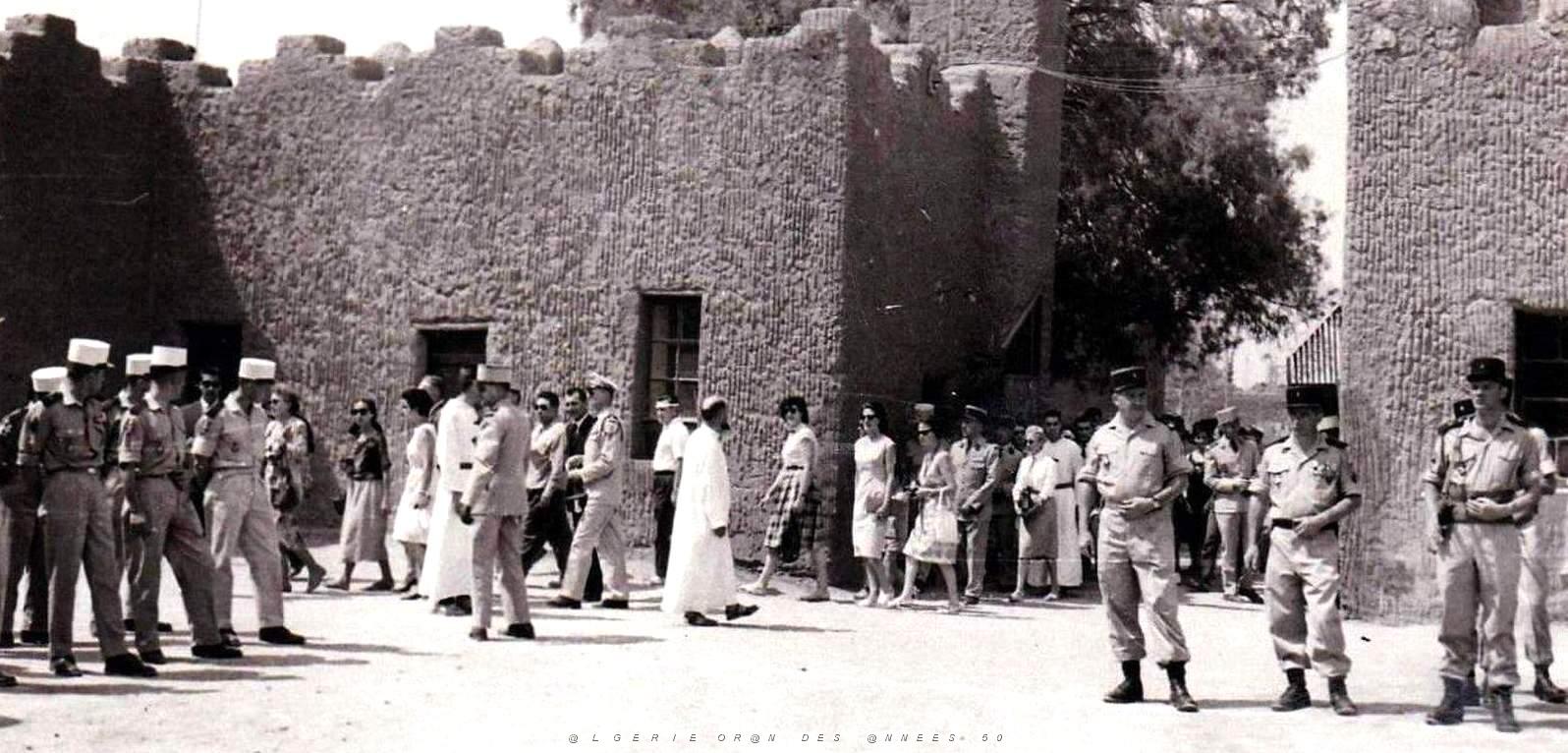 1705- Tamanrasset- Retour2 des Cendres du General Laperrine et du Pere Charles de Foucauld-1962.jpg